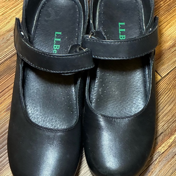 L.L. Bean Women’s Black Leather Clogs Mary Jane Shoes Size 6 Medium - Picture 8 of 13